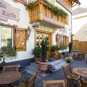 Karin 3*, Budapeşte Macaristan